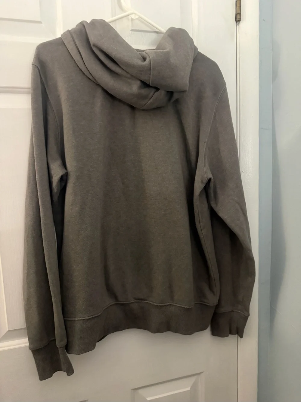 The North Face Men’s Medium Gray Never Stop Exploring Pullover Hoodie